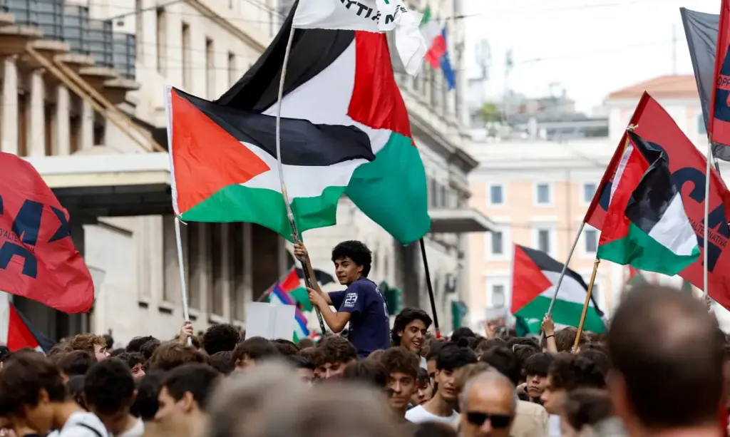 Manifestantes pró-Palestina protestam na Itália; portos são bloqueados