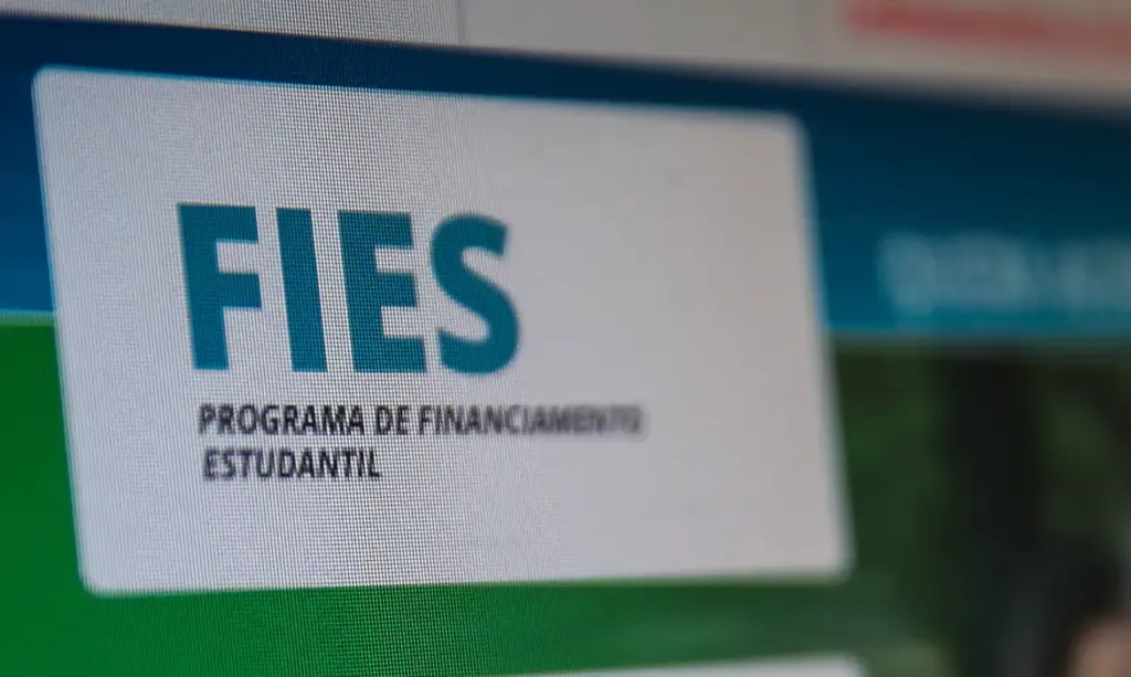 MEC publica edital para oferta de vagas remanescentes do FIES