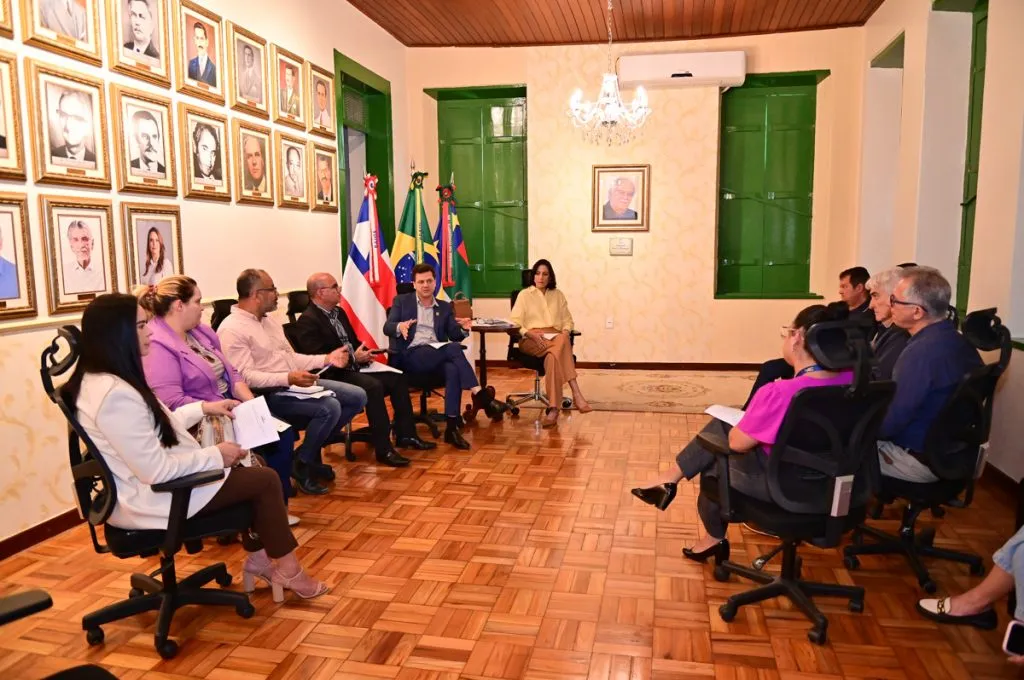 Destinação de resíduos sólidos em Vitória da Conquista é pauta de reunião entre Prefeitura, Câmara e sociedade civil