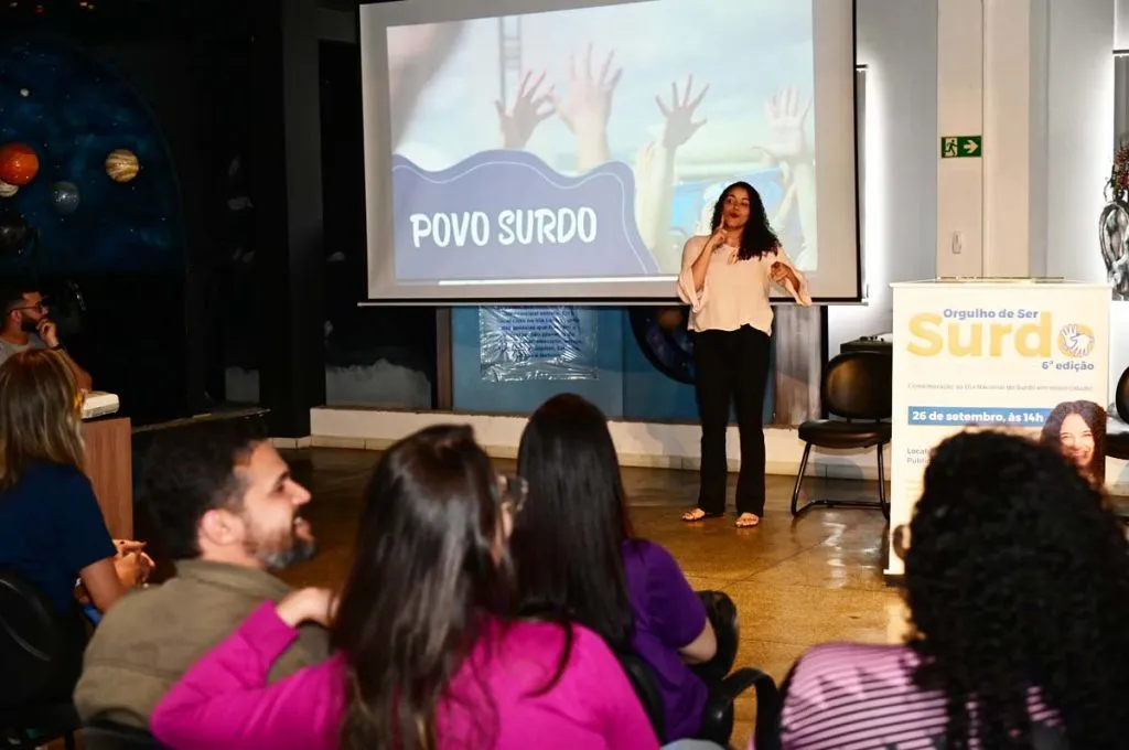 Orgulho de Ser Surdo: evento no Planetário Prof. Everardo Públio de Castro celebra cultura e identidade surda