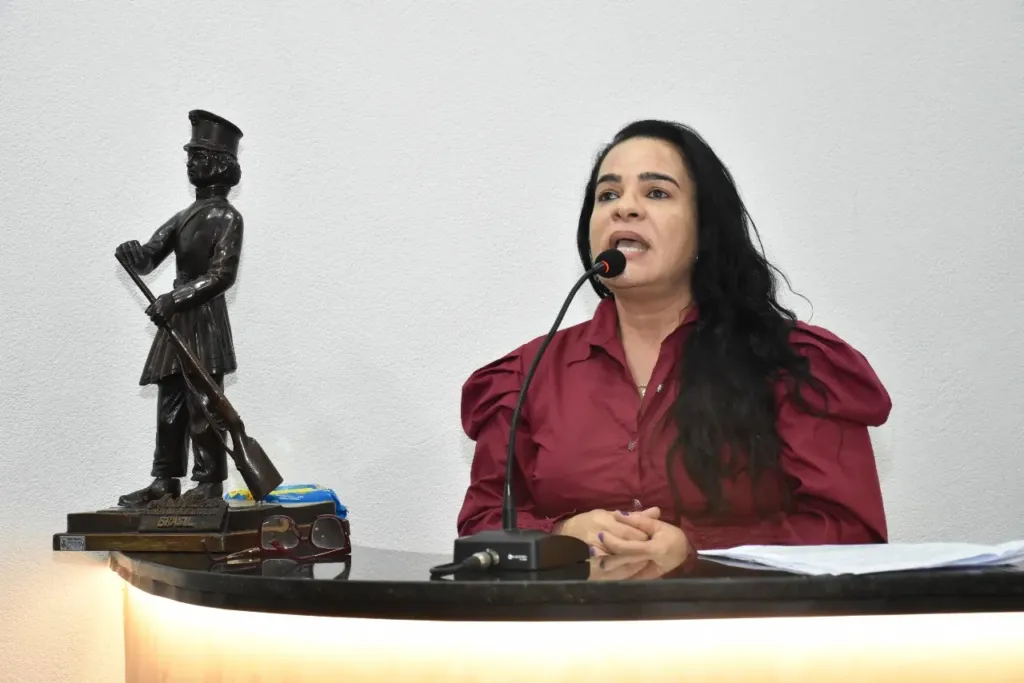 Atuação de optometrista visa proteger criança de problema visual, esclarece vereadora