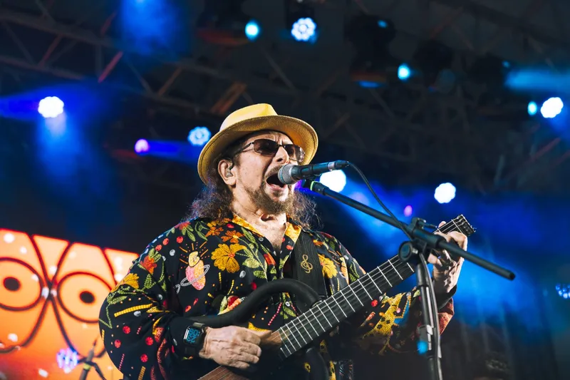 Em show lotado, Geraldo Azevedo anima Largo do Pelourinho no primeiro dia dos festejos de São João