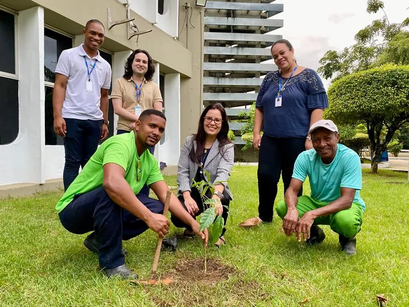 Seplan realiza plantio simbólico em ação do Planta Bahia