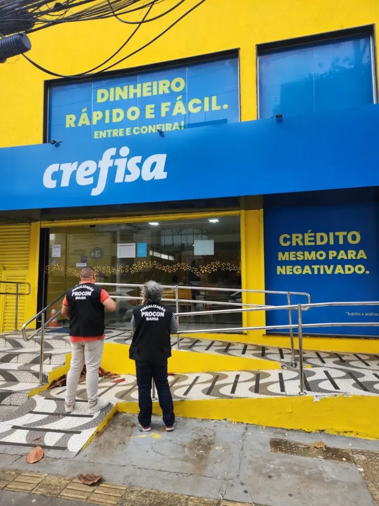 Procon-BA autua 15 agências d e instituição financeira
