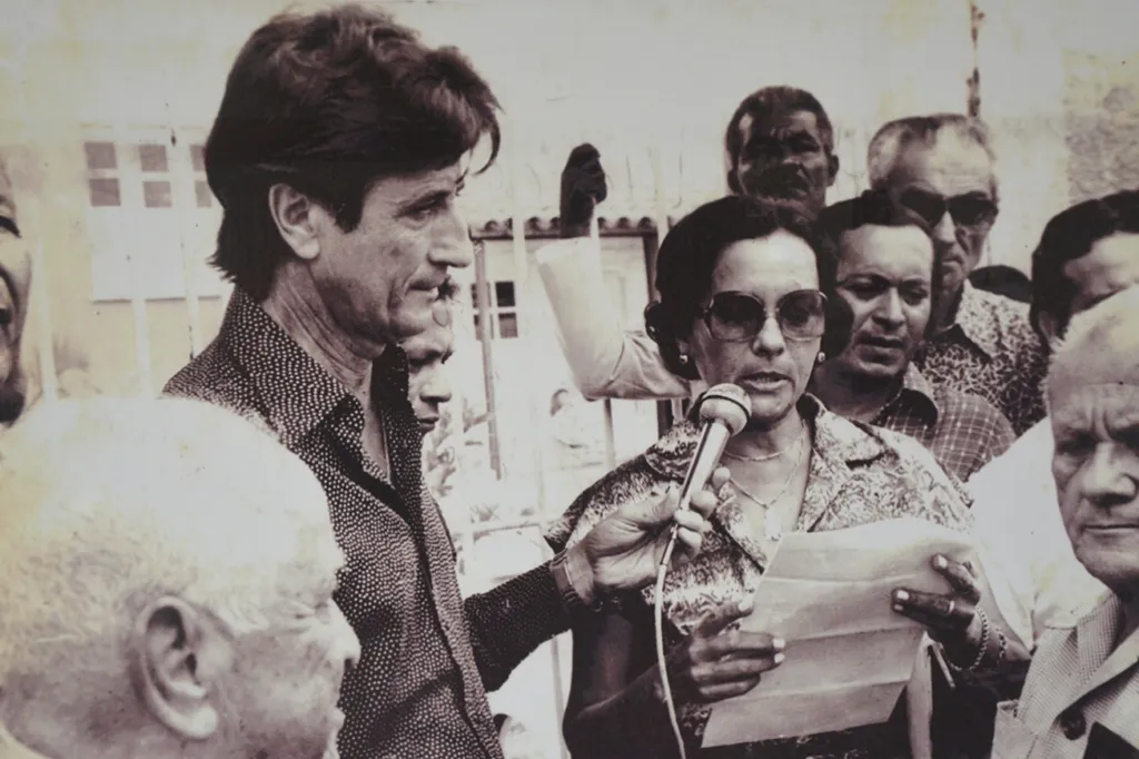 NO MÊS DE SETEMBRO, HÁ 15 ANOS, FEIRA PERDIA ELIZABETH MARTINS E CLOVIS LIMA
