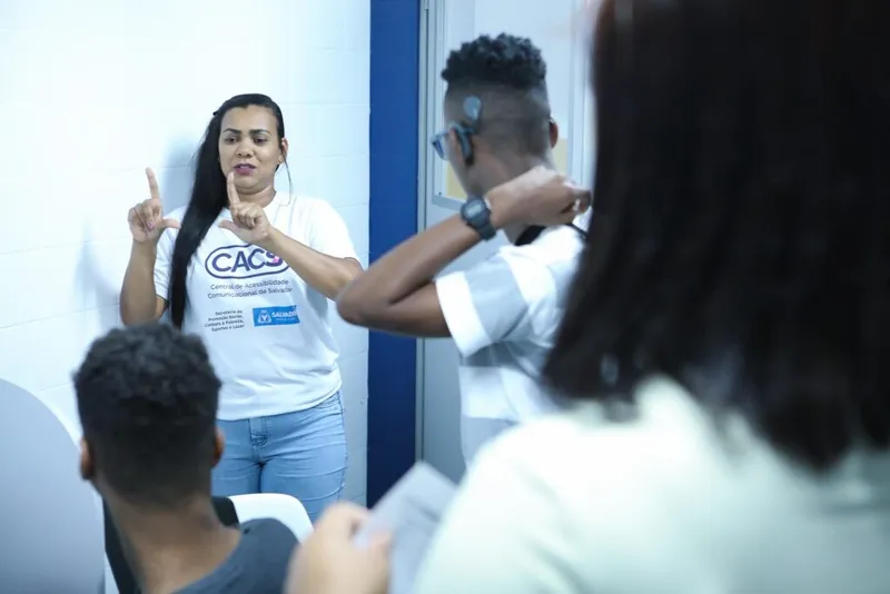 Seminário destaca protagonismo e conquistas da comunidade surda em Salvador