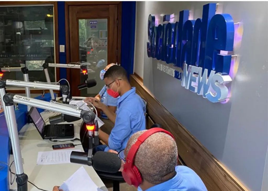 Dia Nacional do Rádio: Setor de Rádio Escuta fortalece o diálogo entre Prefeitura e população