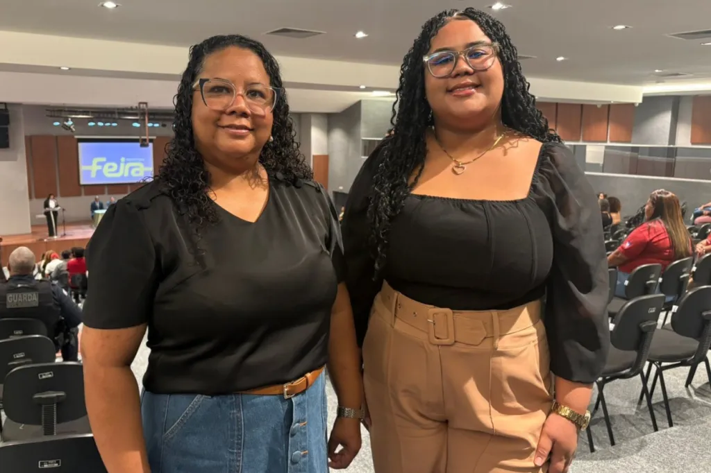História de mãe inspira filha a seguir carreira como agente comunitária de saúde