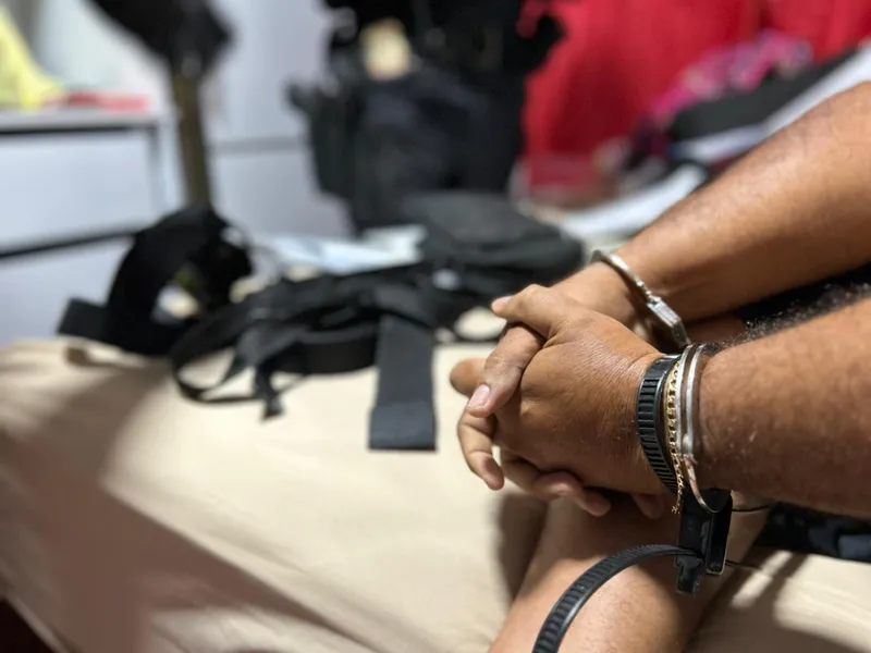 Operação Bomboniere alcança dupla responsável por compra de munições e manutenção de armas para facção