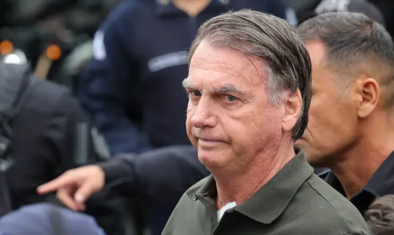 Por unanimidade, STF mantém condenação de Bolsonaro e aliados