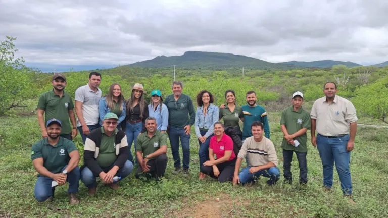 Secretaria de Desenvolvimento Rural apresenta projeto de cultivo do Umbu Gigante para estudantes de Agronomia