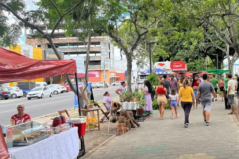 Feira na Avenida: Domingo de cultura, arte e reencontros movimenta a Getúlio Vargas