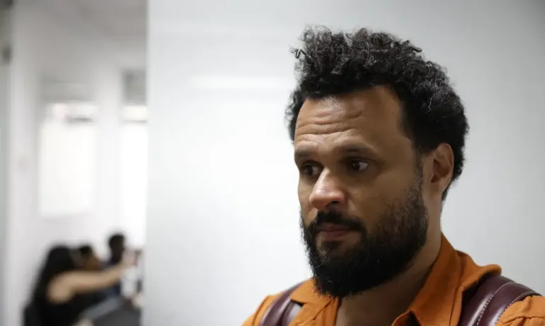 Pesquisador da Uerj defende monitoramento da trajetória de ex-cotistas