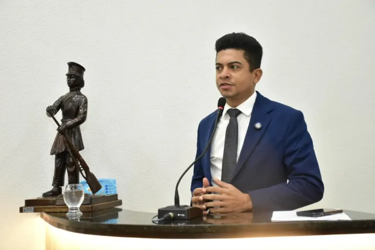 Patrolamento e iluminação para loteamentos situados em áreas no fundo da UEFS