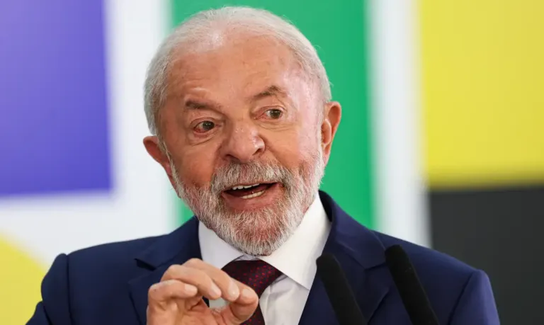 Lula espera que Senado vote indicação de Messias ao STF em 2026