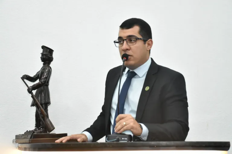 Lei que reduz tarifa de esgoto é citada como modelo para futuros projetos em Feira de Santana