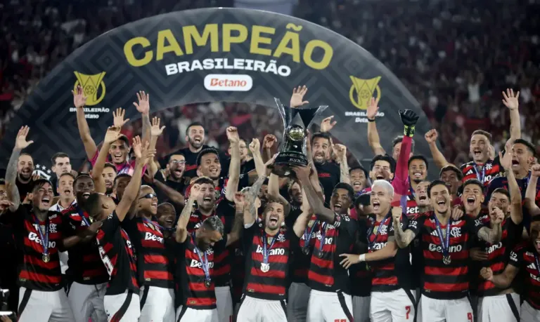 Flamengo derrota Ceará e se torna Campeão Brasileiro pela nona vez