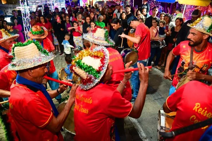 Em mais uma noite de programação, Natal Conquista de luz valoriza tradição e artistas locais