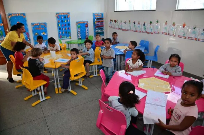 Município e Caixa formalizam parceria para modernizar Educação Infantil e construir novas creches
