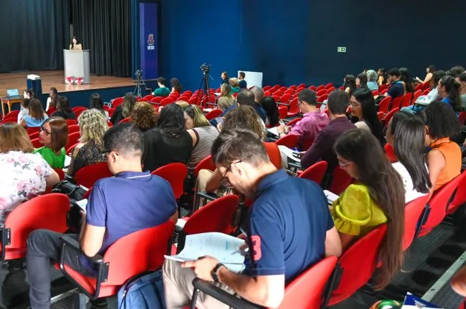 Profissionais de Saúde do Município participam do I Curso de Prescrição e Desprescrição voltado à população idosa