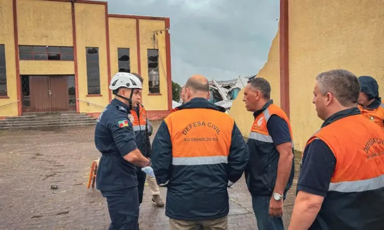 Tornado na Região Sul deixa três mortos em Santa Catarina