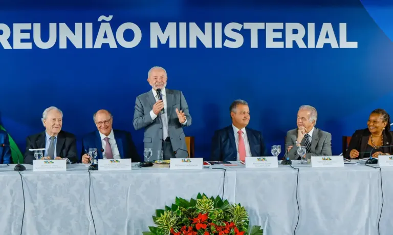 Acordo entre Mercosul e UE terá última chance no sábado, diz Lula