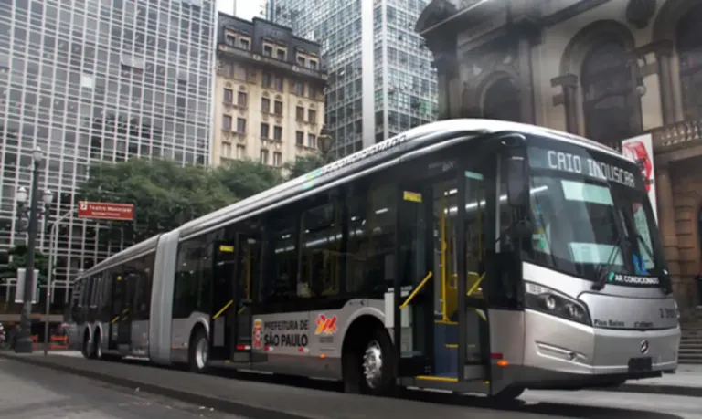 Prefeito de SP não descarta aumento na tarifa dos ônibus em 2026