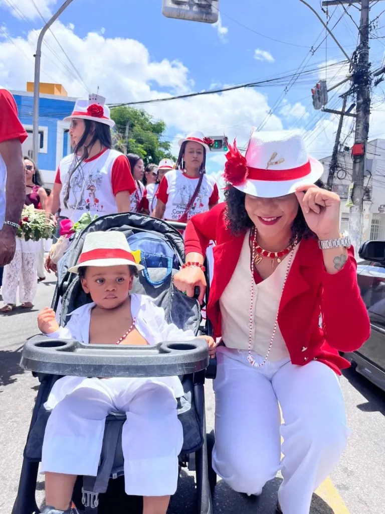 Primeira Caminhada de Zé Pilintra reúne fé, cultura popular e celebração nas ruas de Alagoinhas