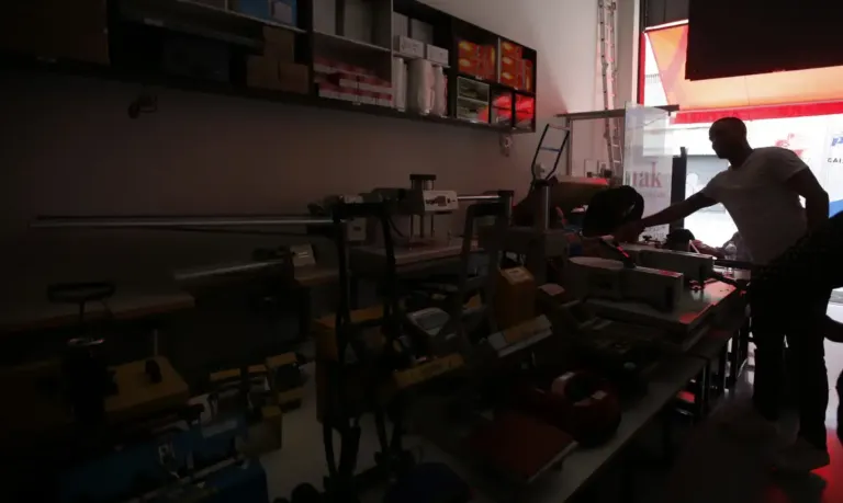 Quatro dias após ventania, SP tem mais de 60 mil clientes sem luz