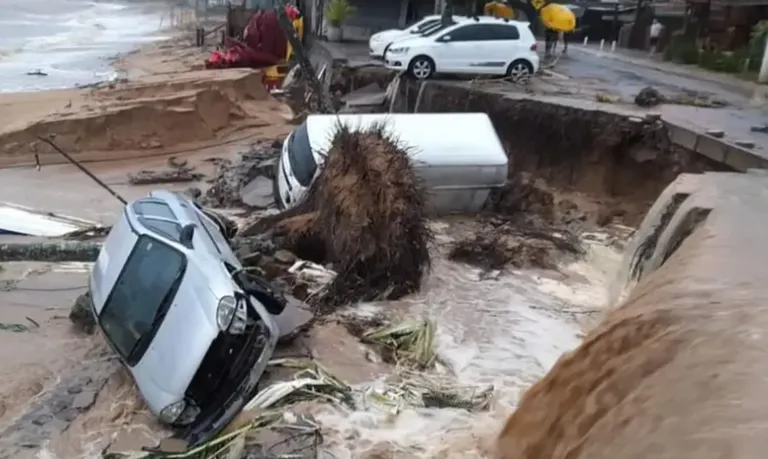 Duas pessoas morrem em Ilhabela devido às chuvas fortes