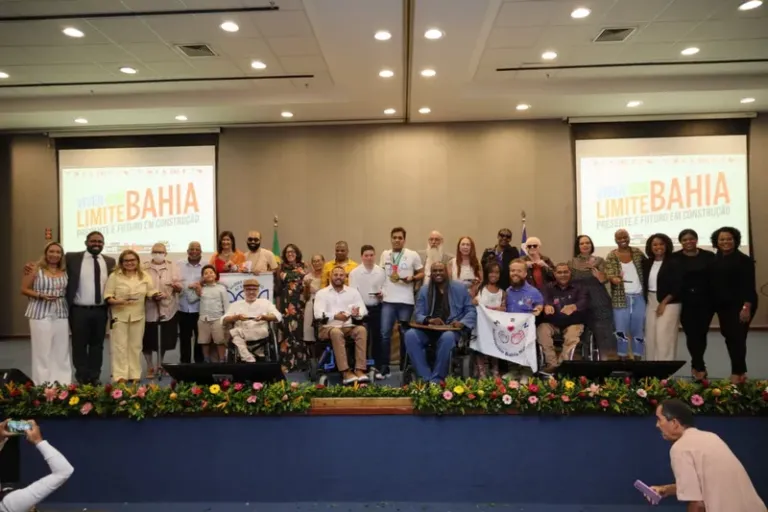 Bahia anuncia novas ações de inclusão para 2026 e apresenta balanço de investimentos
