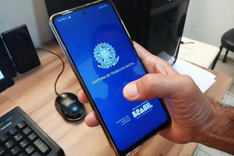 Casa do Trabalhador inicia semana com mutirão de 100 vagas para a Atento e mais de 200 oportunidades de emprego