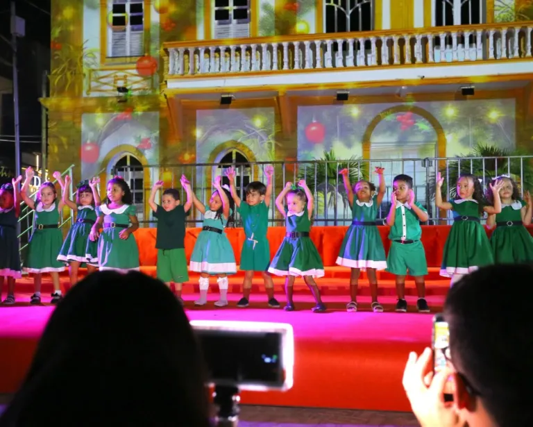 A magia natalina invade o município no “Natal da Família Juazeirense”
