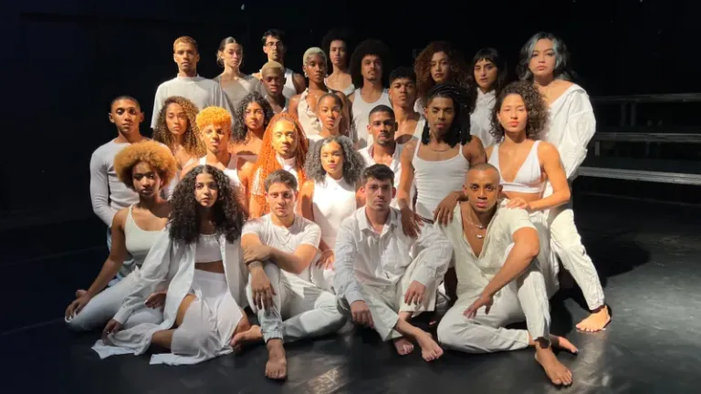 Odun Cia de Dança da Escola de Dança da Funceb estreia MadáGugu, espetáculo inspirado no universo de Carlinhos Brown