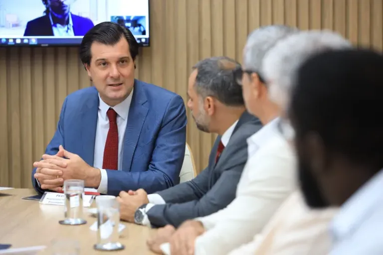 Acordo firmado entre MPBA e Sudesb prevê retomada gradual do público no Estádio Pituaçu