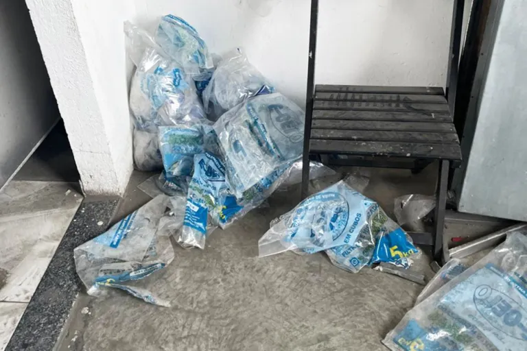 Vigilância Sanitária interdita fábrica de gelo no bairro Olhos D’Água após inspeção