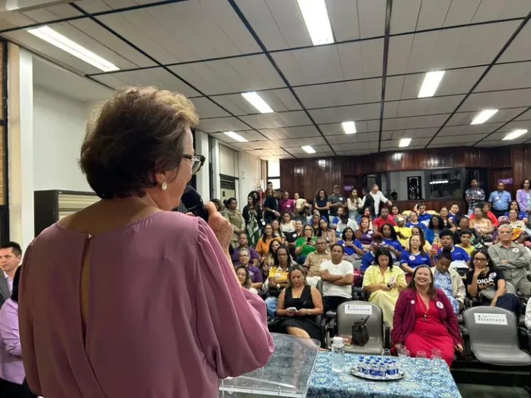 Em Camaçari, lançamento do Selo Lilás e assinatura do Pacto pelo Enfrentamento ao Tráfico de Mulheres e ao Trabalho Escravo