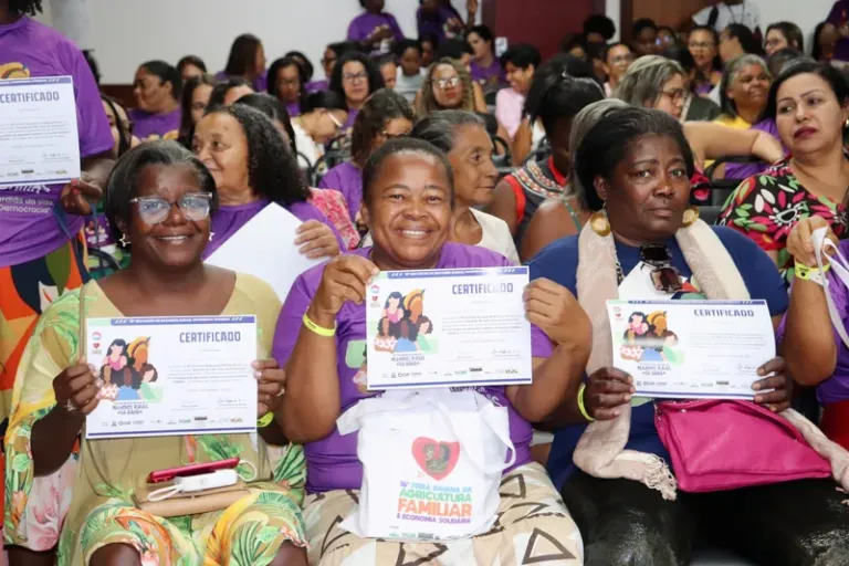 Três dias de debates e mobilização marcam o encerramento do 10º Encontro Estadual de Mulheres Rurais da Bahia