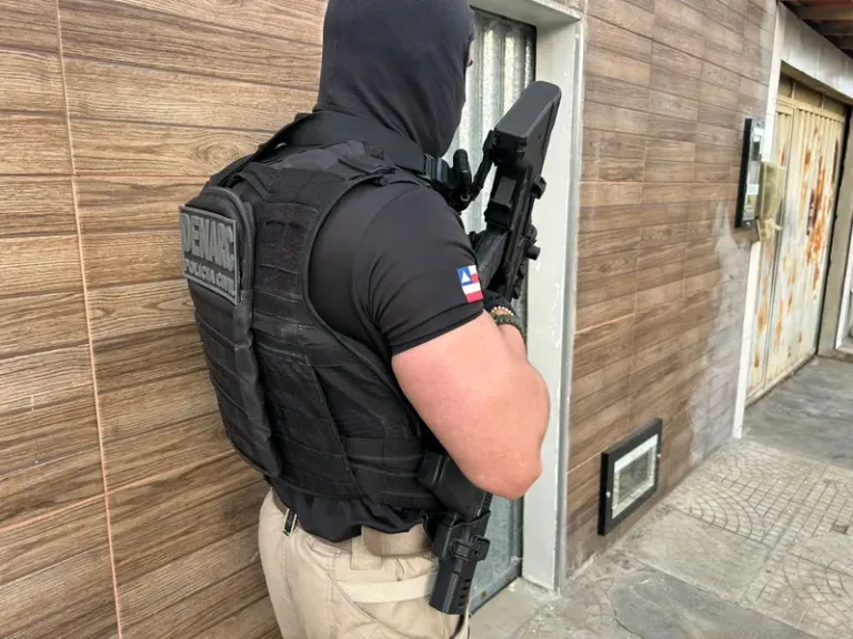 Operação Pandora prende suspeitos por tráfico e posse de arma em Vitória da Conquista