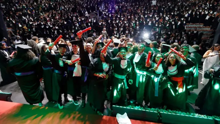 Bahia forma 29 mil estudantes da Educação Profissional e Tecnológica em cerimônias simultâneas, na capital e interior