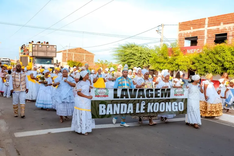 Lavagem do Terreiro Banda Lê Koongo reafirma fé, ancestralidade e combate ao racismo religioso em Juazeiro