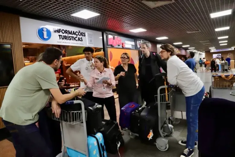 Ampliação da malha aérea da Bahia e promoção do destino geram recorde de turistas estrangeiros no estado