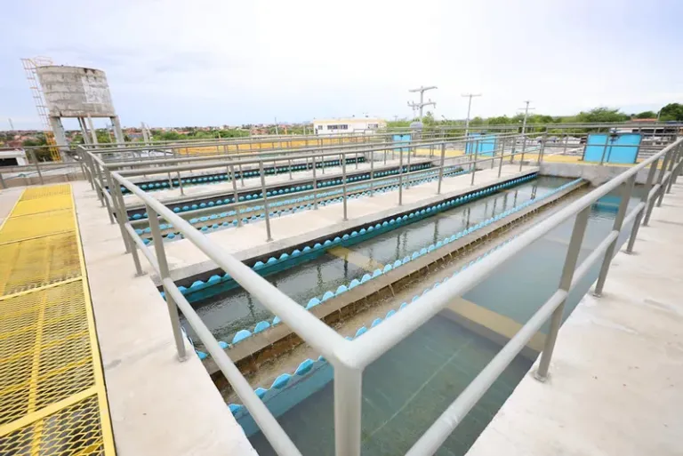 Governo do Estado autoriza novas obras de abastecimento e saneamento para oito municípios baianos