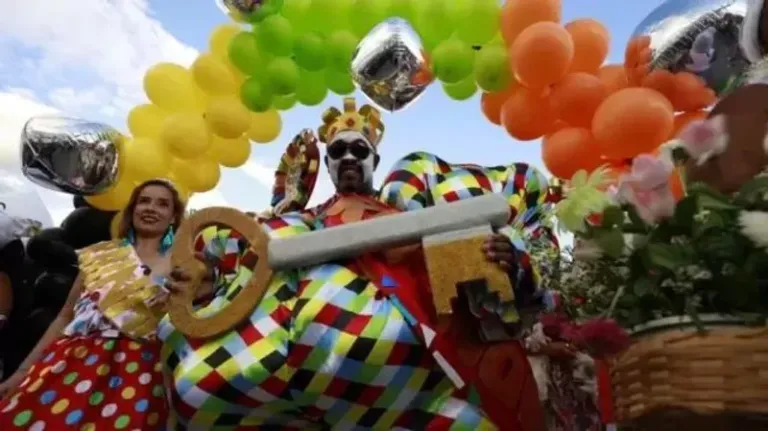Prefeituras têm até esta sexta-feira (19) para inscrição no Carnaval 2026