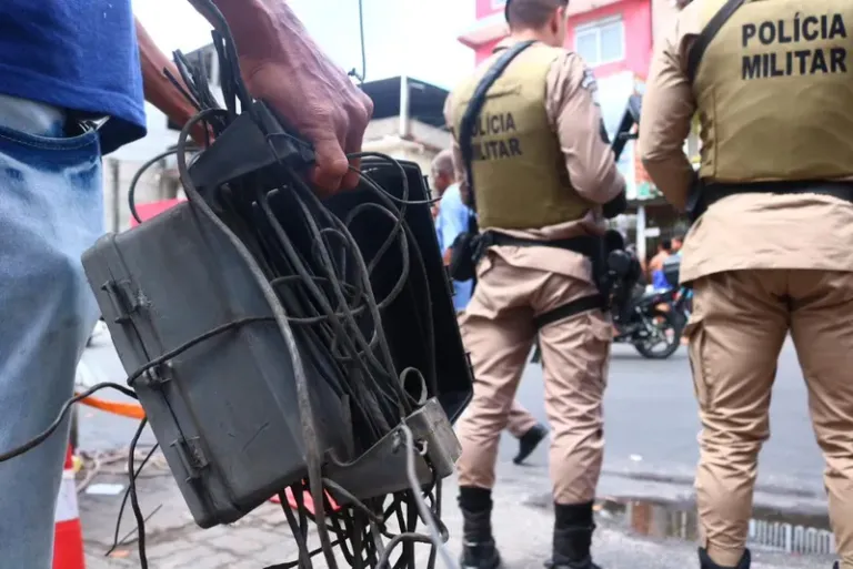 Forças Estaduais da Segurança realizam ação de combate a  possíveis ligações clandestinas de internet e de videomonitoramento…