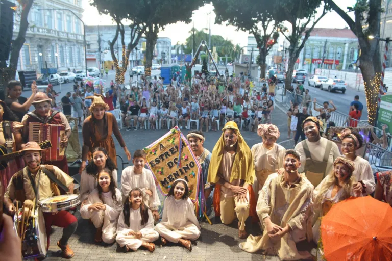 Sábado de teatro e encanto no Natal Encantado 2025