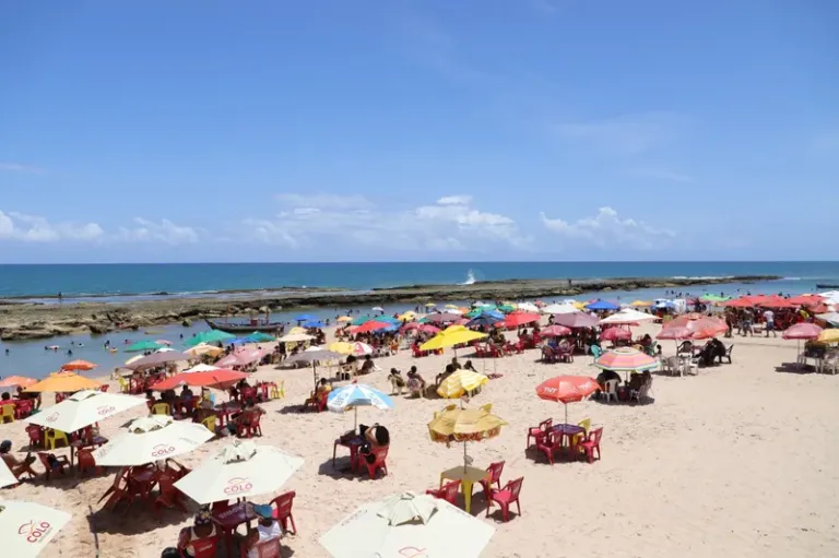 Em Camaçari, projeto Verão Conectado tem o apoio da Setur-BA