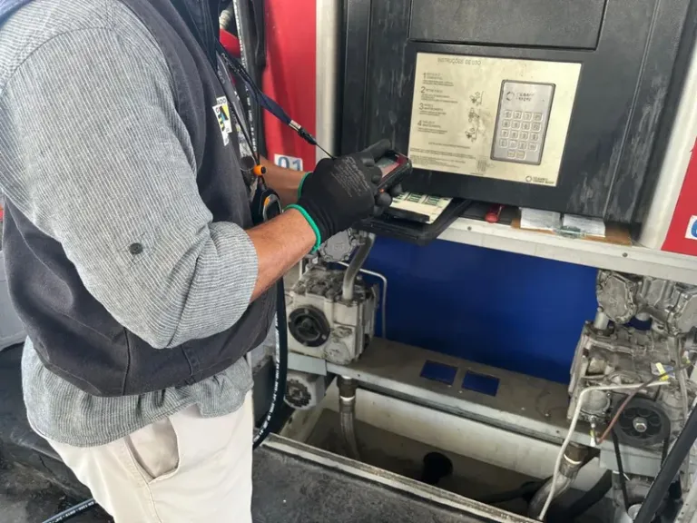 Operação Combustível Legal fiscaliza 30 postos em Salvador e RMS
