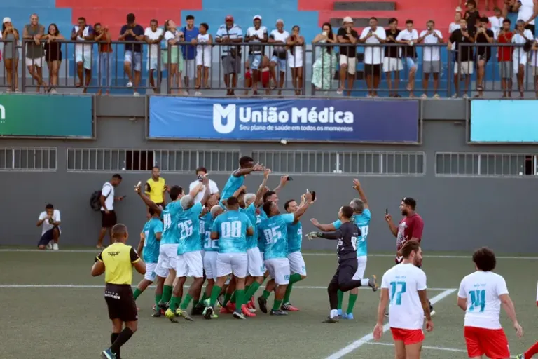 Natal Show de Bola une futebol e solidariedade em Feira de Santana