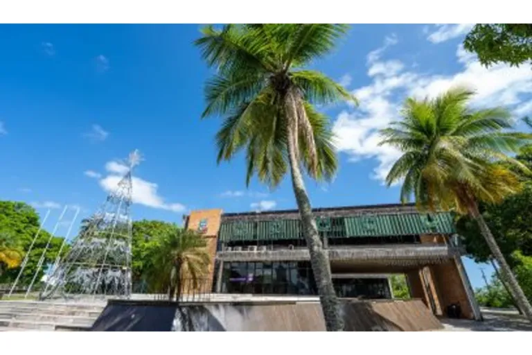 Prefeitura antecipa pagamento do 1/3 de férias dos servidores da Educação de Camaçari